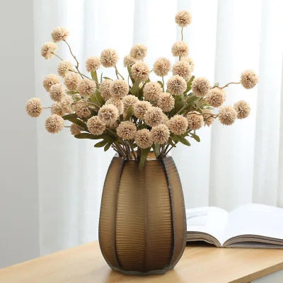 Bring a touch of natural beauty to any space with our lifelike Artificial Dandelion Flower Ball. Perfect for adding a touch of whimsy to your home or office, these flowers require no maintenance and will stay vibrant and fresh all year round.